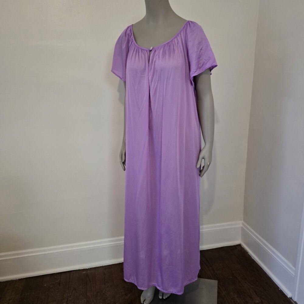 ILGWU Unionmade Purple Flutter Sleeve Full Length Nylon Nightgown B6-B8 Keyhole